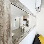 Frente Mar, Playa De Americas Appartement *
